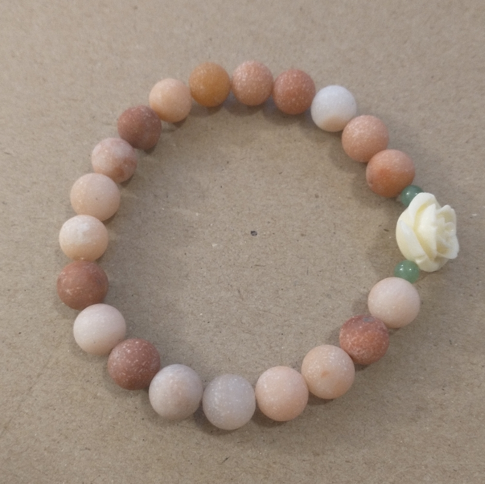 Floral bracelet - Picture 7 of 9